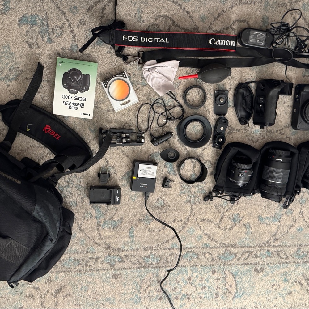 Canon Rebel T5i EOs 700D with 3 lens kit